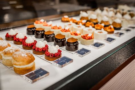 the patisserie | solaire resort & casino parañaque photos|The Patisserie .